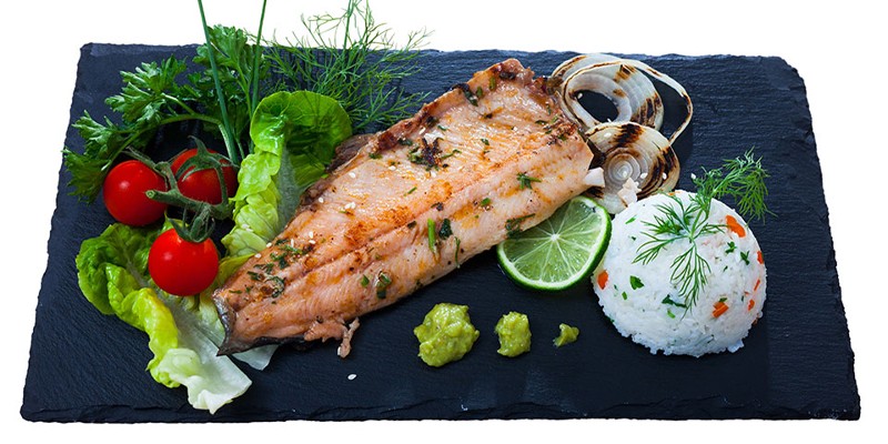 Gegrilltes Forellenfilet; Foto: Iakov Filimonov - Shutterstock.com